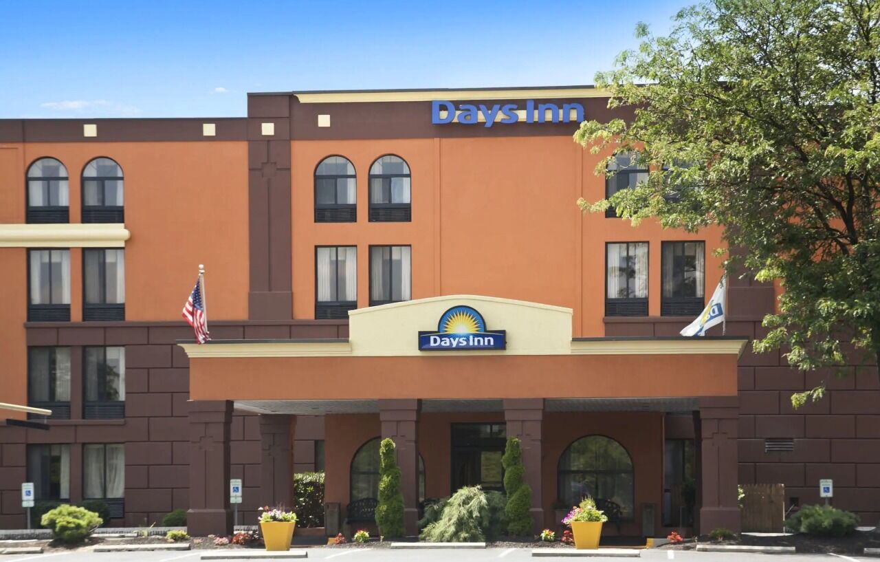 Days Inn By Wyndham Reading Wyomissing Экстерьер фото